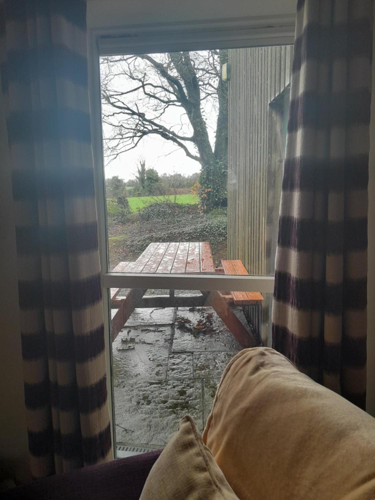 Ballyorgan Ballyhoura Mountain Lodges מראה חיצוני תמונה